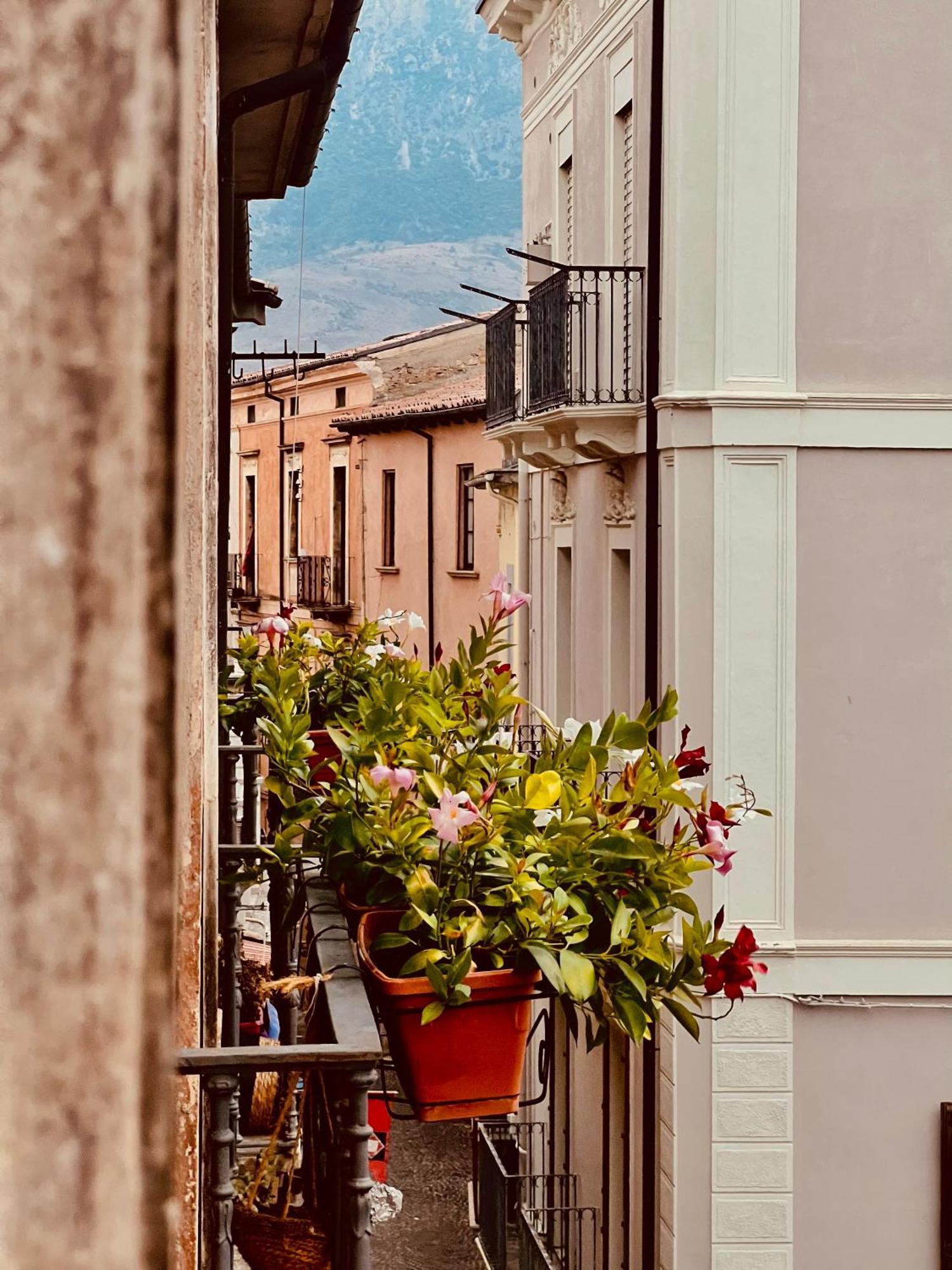 Regina D'Aragona Casa Vacanze Sulmona Exterior foto